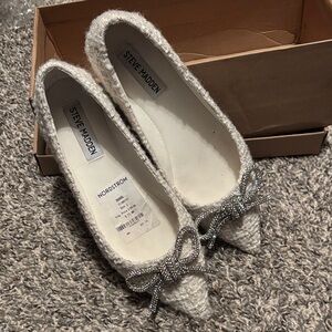 Steve Madden Cream Flats with Silver Bow